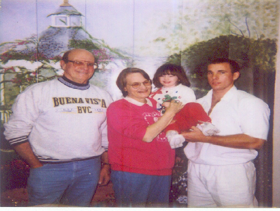 MyFamily12242000; Actual size=180 pixels wide